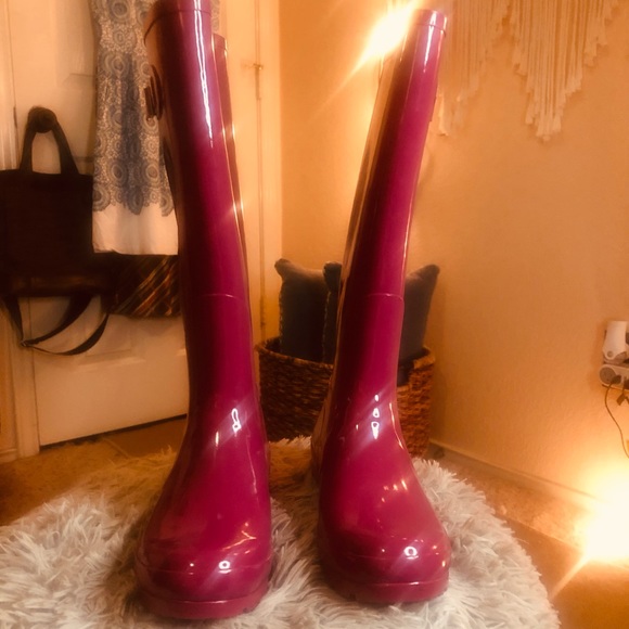 Nomad Rain Boots. Color Purple. Size 9.5 - Picture 2 of 7